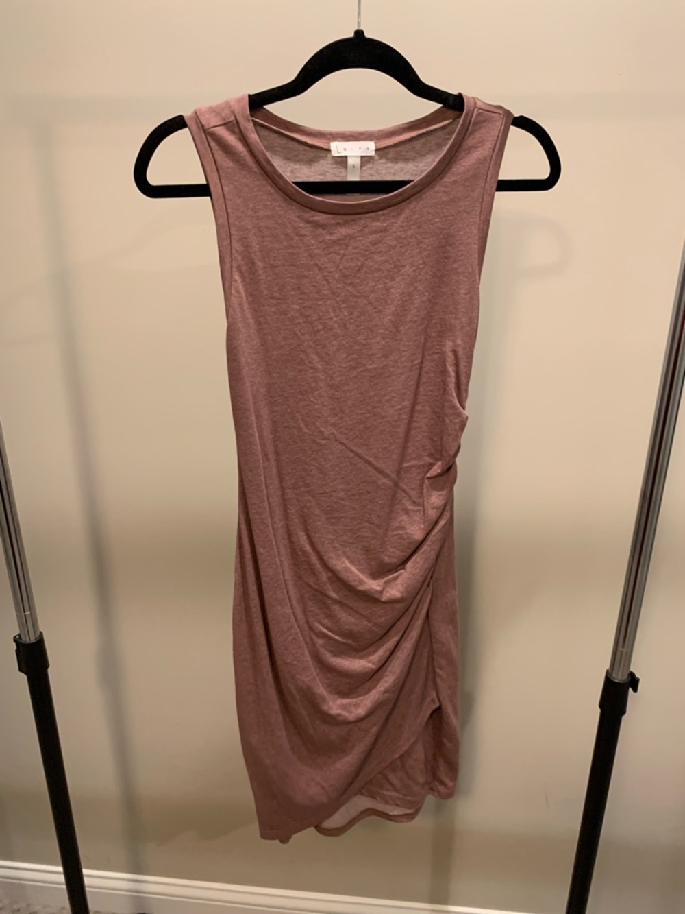 Leith Sleeveless Ruched Midi Dress in Mauve